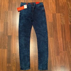 Rebel Love Jeans
